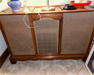 1959 Mahogany Magnavox Imperial Stereo Console 