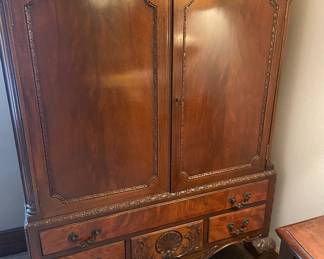 19th Century Chippendale Cherry Wood Wardrobe