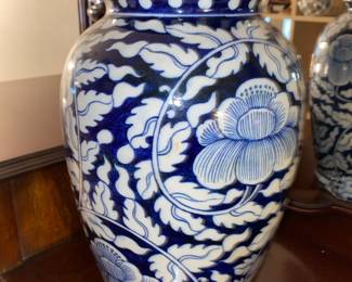 Blue/White Porcelain Chinoiserie Vase 