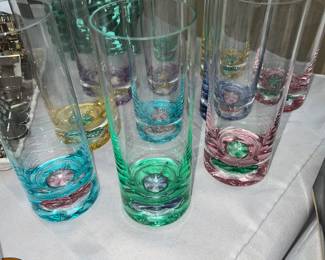 Colored base drinking glasses