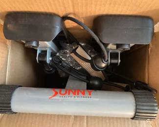 New Sunnyfit Mini Stepper with Exercise Bands