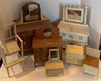 Vintage Dollhouse Furniture 