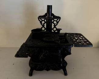 American Miniature Replica Cast Iron Stove
