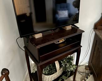 TV Stand/Side Table