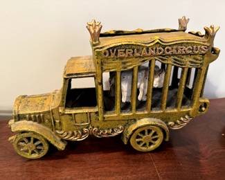 Cast Iron Truck “Overland Circus” with Polar Bear in Back