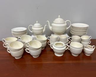Lot 7528 Wedgwood Edme China Teapot Teacups Saucers