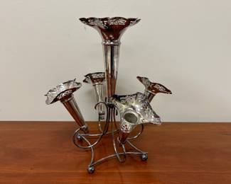 Lot 7518 Vintage 5 Horn Silverplate Epergne Flower Trumpet Vase