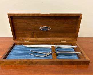 Lot 7469 Towle Invictus Stainless Carving Fork Knife Set