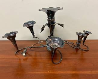 Lot 7485 Vintage Silver Plate 7 Horn Trumpet Epergne Vase