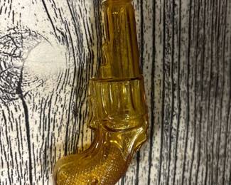 Vtg glass pistol candy container, damaged