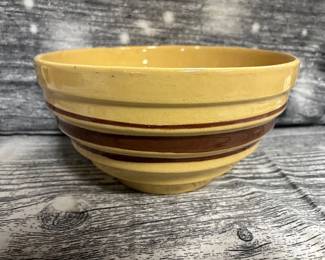 Vintage beehive tan and brown mixing bowl
