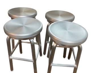 $350 USD      4 Crate & Barrel Silver Spin Swivel Backless Bar Counter Stools EK221-9     Add a modern touch to your kitchen or bar with 4 Crate & Barrel Silver Spin Swivel Backless Bar Counter Stools. The stools feature a sleek silver finish and a swivel function for added convenience. Perfect for entertaining or everyday use.

Dimensions: 15 x 15 x 24"H

Condition: Very good condition.

Local pick up Merrifield, VA.  Contact us for shipper suggestions.      https://goodbyhello.com/products/copy-of-pair-brown-leather-roundhill-furniture-counter-stools-ek221-8?_pos=9&_sid=cb561db5b&_ss=r