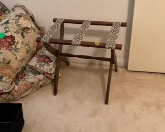 Luggage  stand