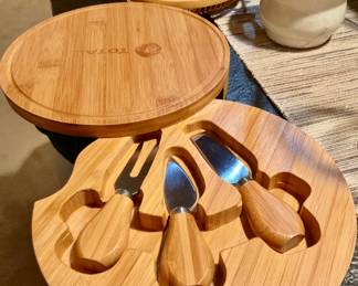 Charcuterie Board w/ Cheese Knives 