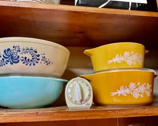 Vintage Pyrex: Homestead Blue Mixing Bowl, Blue Baking Dish w/ Lid & 2 Butterfly Gold Casserole Dishes