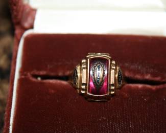 10K Gold 1955 Class Ring