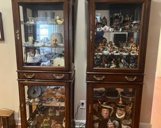 Pair of very nice Curio Cabinets