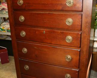 Bassett Chest