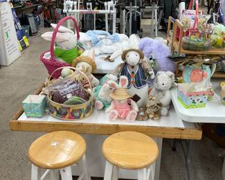 Wooden shorter style sturdy Bar stools 