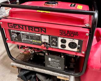Benton Generator Gas, w/Electric Start.  Runs great!