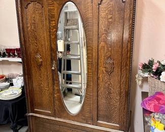 The 3rd Wardrobe nice condition