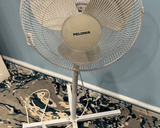 Pelonis standing fan