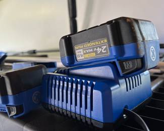 Battery packs for yard tools