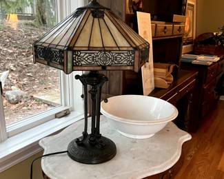 Leaded table lamp, marble top table