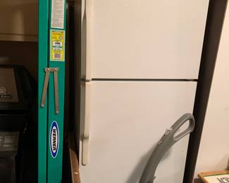 General Electric refrigerator/freezer