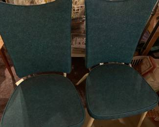 we found 2 more matching chairs - so now there are 4!
