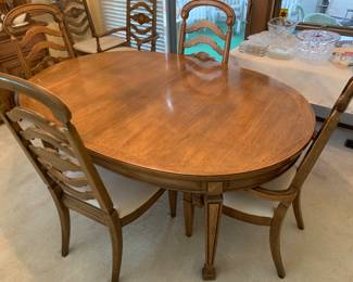  Thomasville dining room set - 4 side chairs, 2 arm chairs with leaves and pads