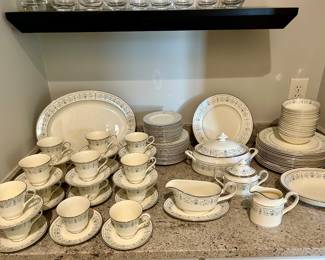 Minton “Beaumaris” china, service for 16 plus serving pieces