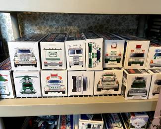 NIB Hess trucks
