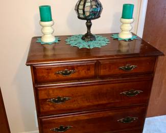 Dale Tiffany Vintage Leaded Stained Glass Lamp