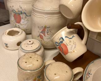 Canister, mugs with 3 goose duck vintage set
