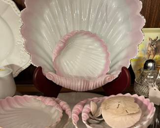 pink, white crab shell set