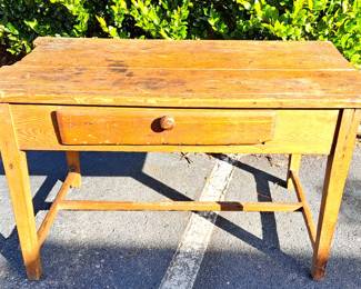 PLANTATION ANTIQUE TABLE DESK