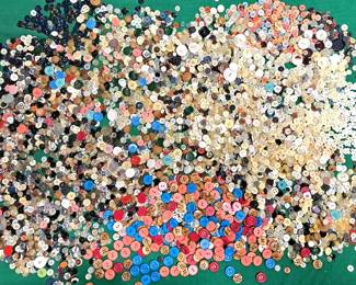 LARGE BUTTON LOT