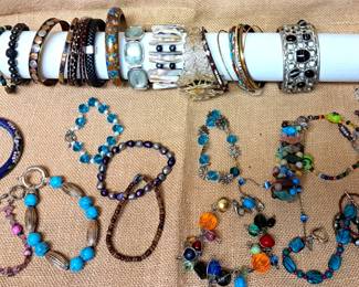 JEWELRY BRACELETS LOT
