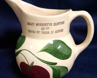 MARQUETTE PA WATT POTTERY