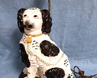 STAFFORDSHIRE SPANIEL STYLE LARGE LAMP