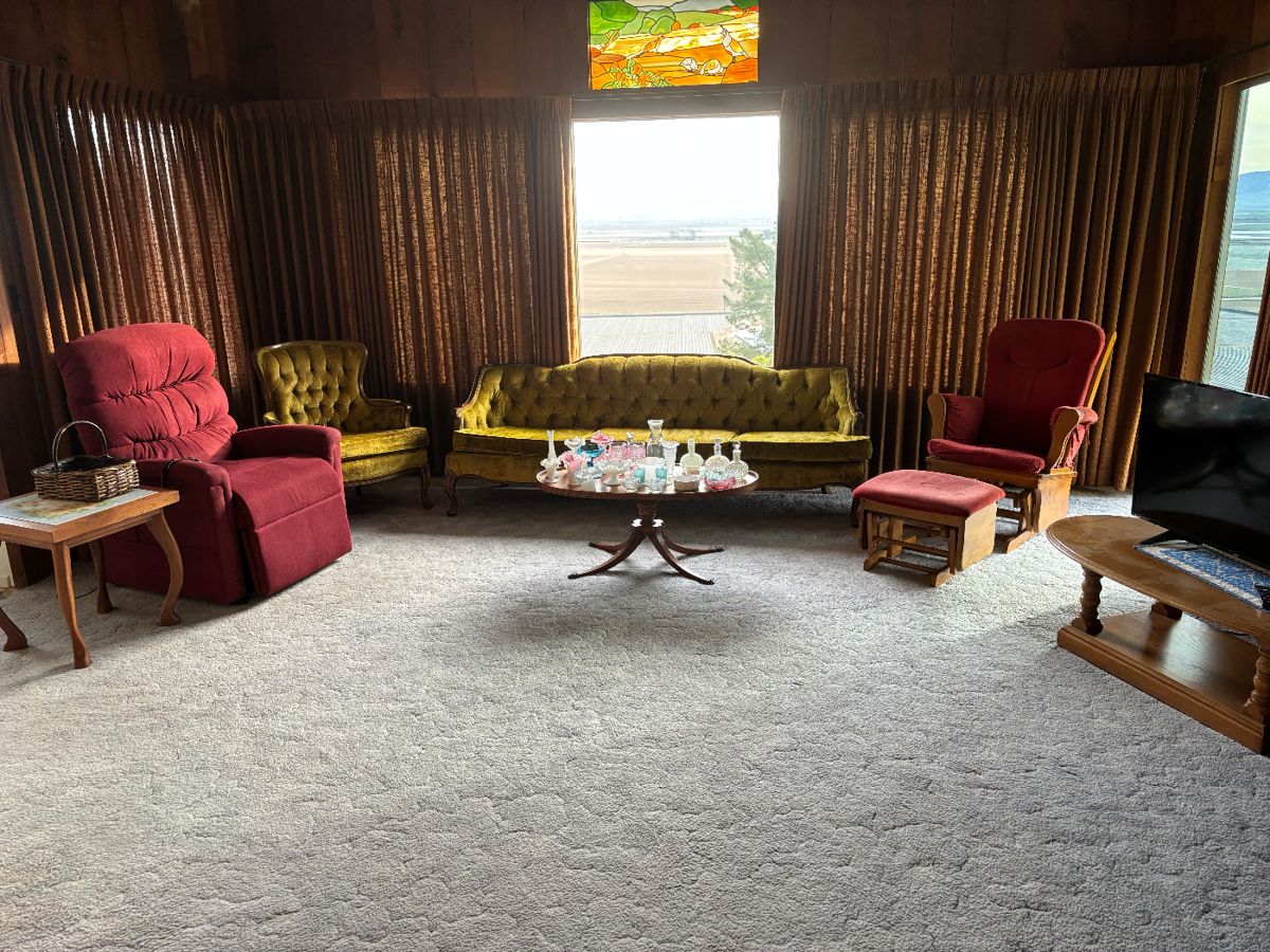 Large Nipomo Estate Sale starts on 2/2/2024