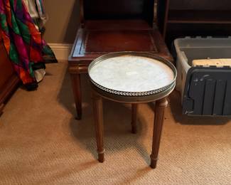 Bedroom- round table, night stand 