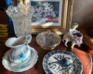 Nice glass pieces and collectibles