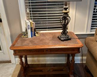 Another nice table & lamp