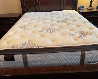 Headboard, footboard & mattress set