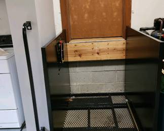 Wheel chair elevator 