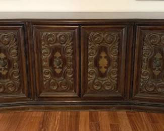 Credenza 