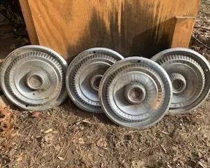 Ford Thunderbird hubcaps