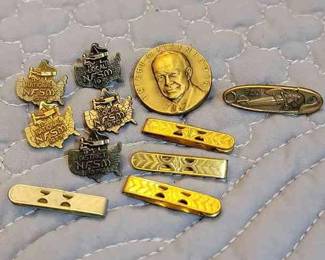 UUB108 Miscellaneous Vtg. Pins And Snaps